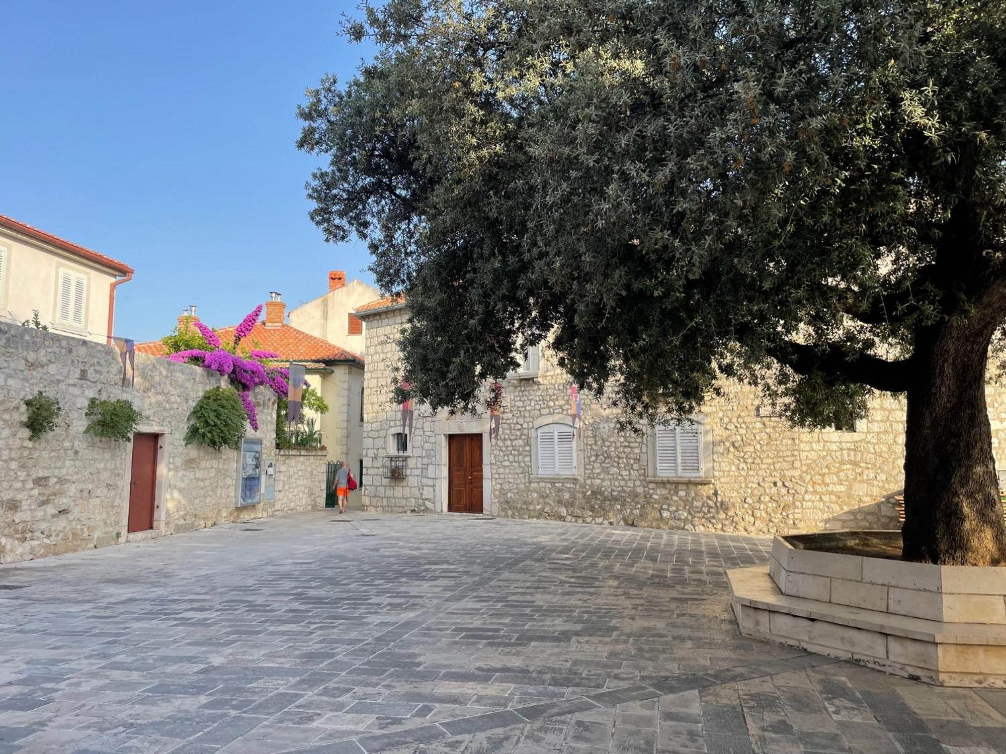 Charming Villa Rab Rab Town Buitenkant foto