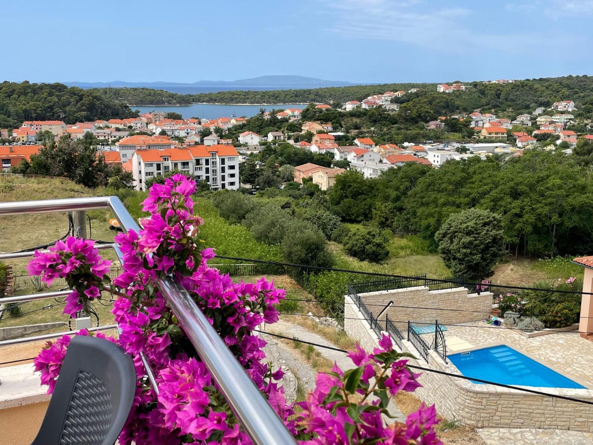 Charming Villa Rab Rab Town Buitenkant foto