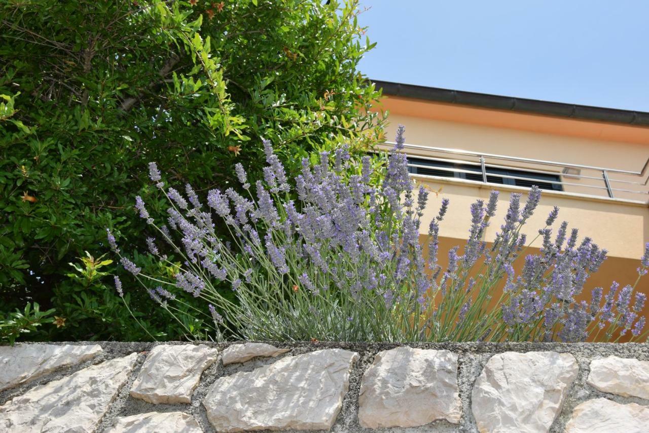 Charming Villa Rab Rab Town Buitenkant foto